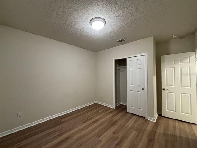 Building Photo - 1156 Sugarwood St