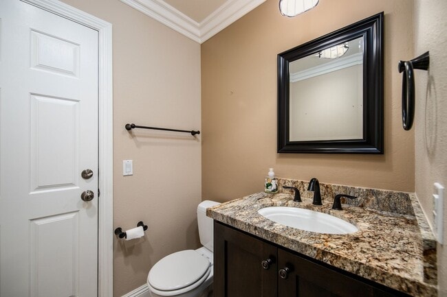 Building Photo - Beautiful 4 Bedroom Home on Cul-de-sac