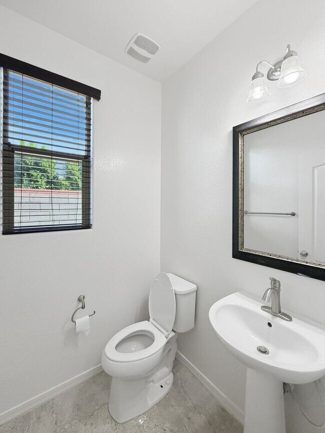 Building Photo - Beautiful North Phoenix Rental in a Prime Location!