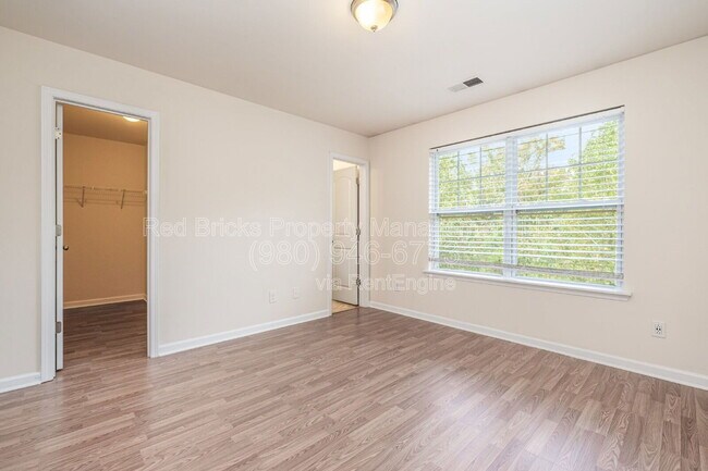 Building Photo - 10617 Bunclody Dr