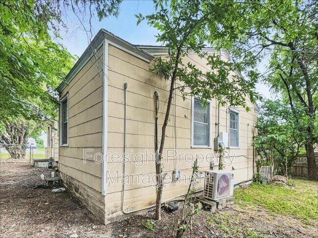 Building Photo - 5013 Kessler Rd