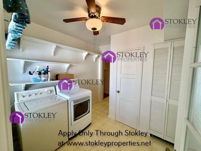 Building Photo - 2234 Oakvale Rd