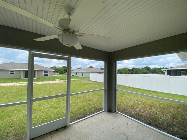 Building Photo - 13 Poplar Ln