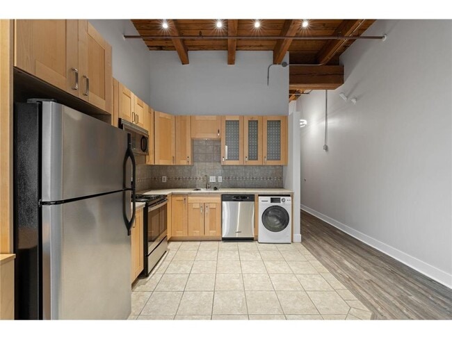 Building Photo - 400 N 1st St