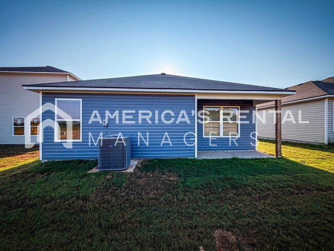 Building Photo - 4032 River Bend Rd