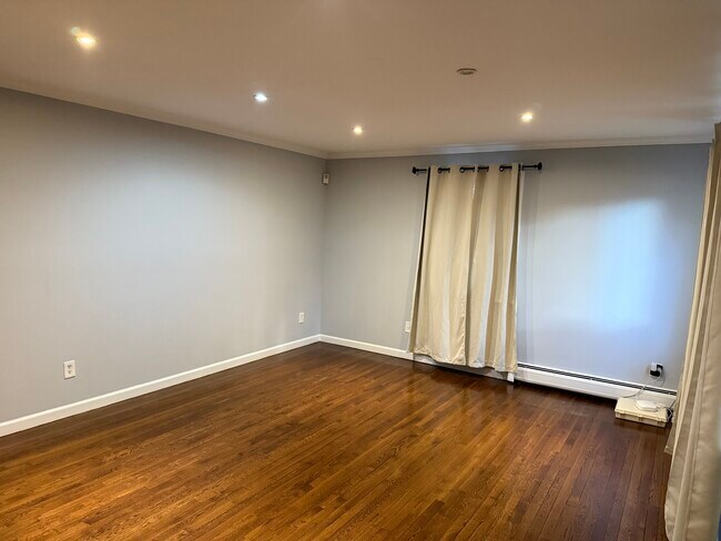 Building Photo - 39 Tina Cir