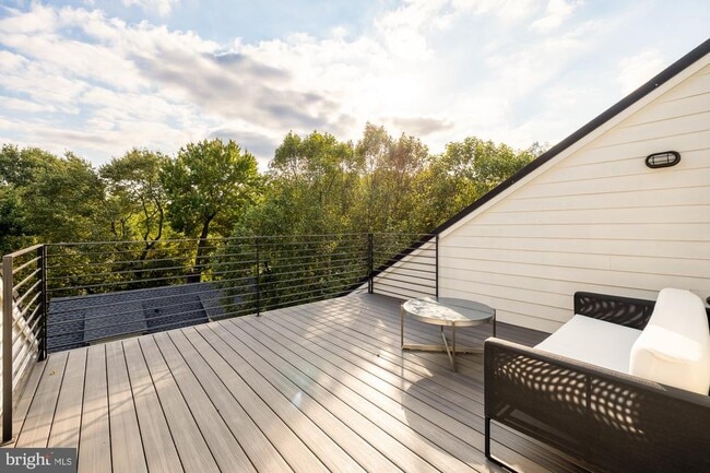 Building Photo - 4913 Sherier Pl NW