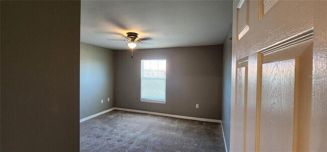 Building Photo - 5447 Vineland Rd