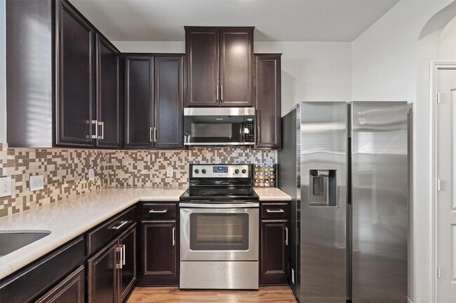 Building Photo - 12036 Pecangate Way