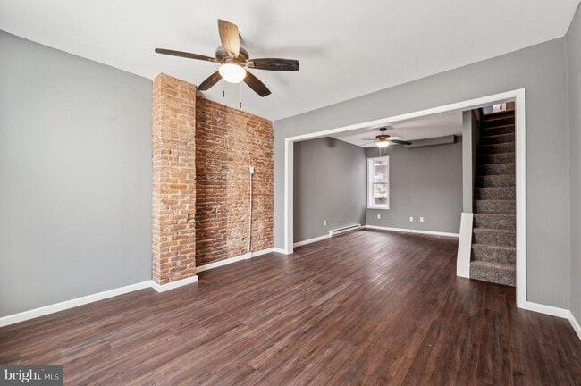Building Photo - 2534 N Stanley St