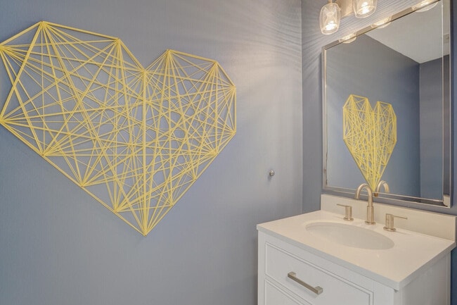 Building Photo - 16207 Sierra Palms Dr