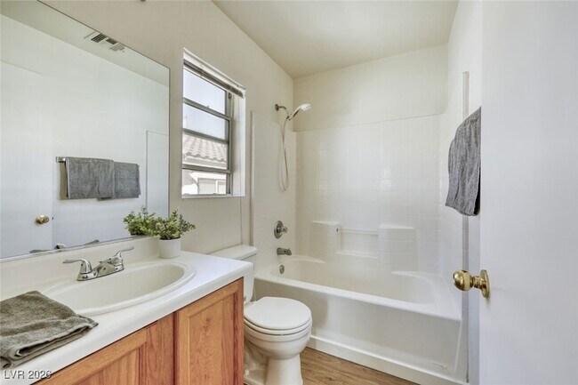 Building Photo - 2572 Land Rush Dr