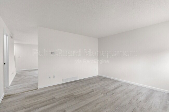 Building Photo - 1812 S Cleveland Ave