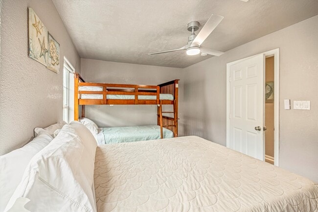 Building Photo - 5219 Avenue Q
