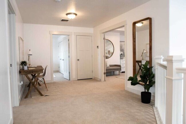 Building Photo - Charming 4-bedroom, 2.5-bathroom home