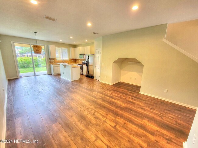 Building Photo - 2311 Red Moon Dr