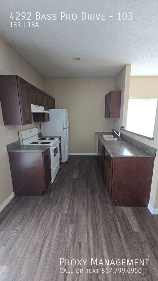Building Photo - 4292 Bass Pro Dr