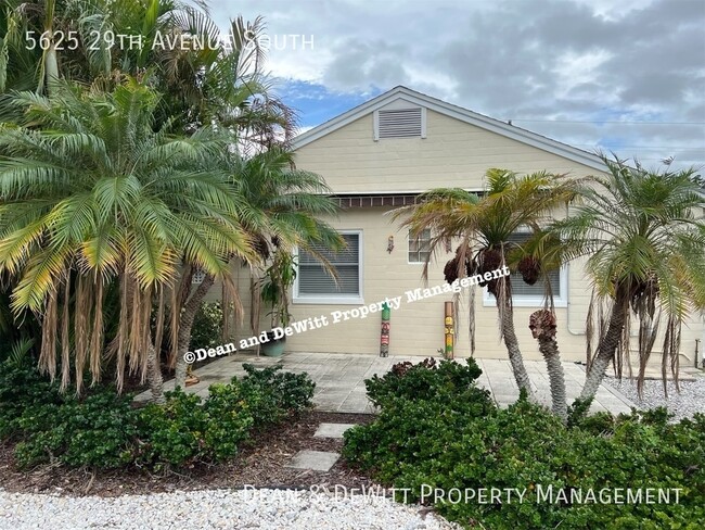 Building Photo - Gulfport 2/2 - SFH for Rent | Steps away f...