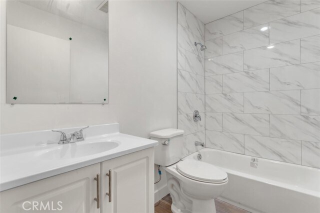 Building Photo - 705 W 80th St