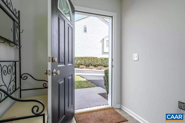 Building Photo - 3066 Crystal Spring Ln