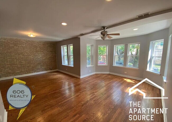 Building Photo - 2704 W Arthur Ave