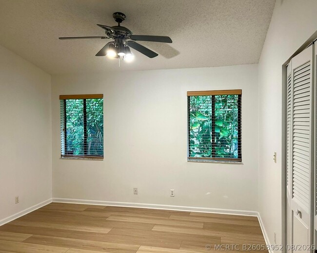 Building Photo - 10215 Camelback Ln