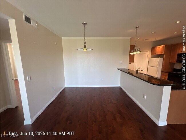 Building Photo - 2900 Sunridge Heights Pkwy