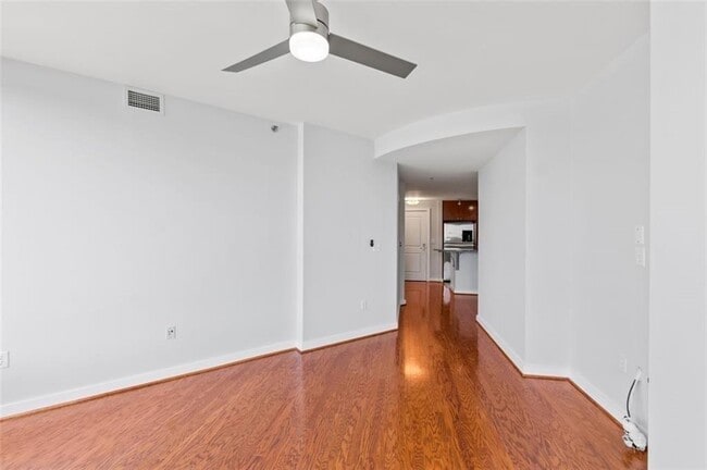 Building Photo - 3338 Peachtree Rd NE