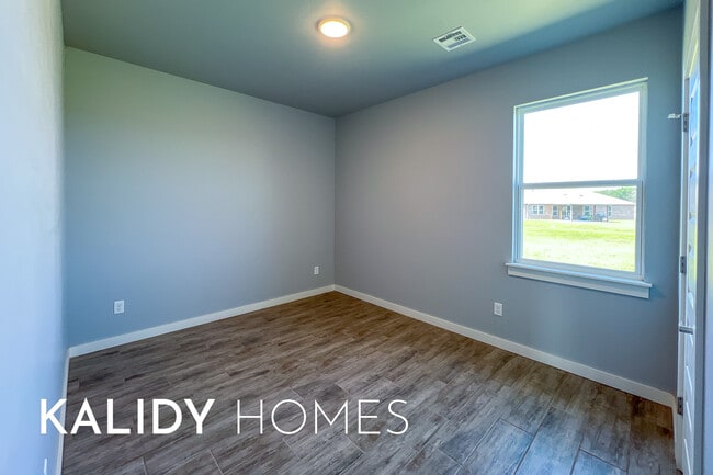 Building Photo - 217 Olde Ml Ct