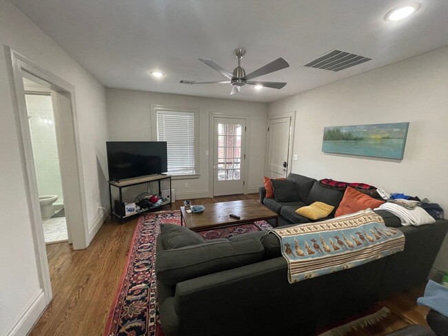 Building Photo - Penny Lane - 1BR/1BA