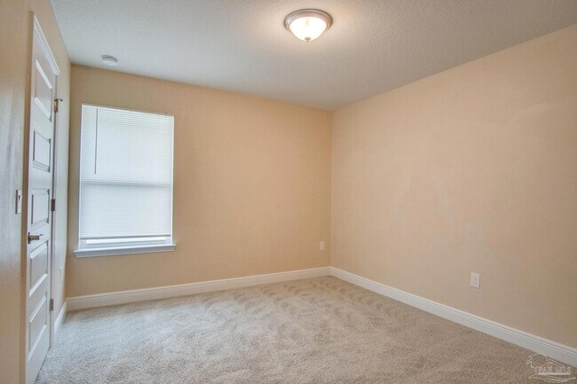 Building Photo - 7014 Sonny Dr