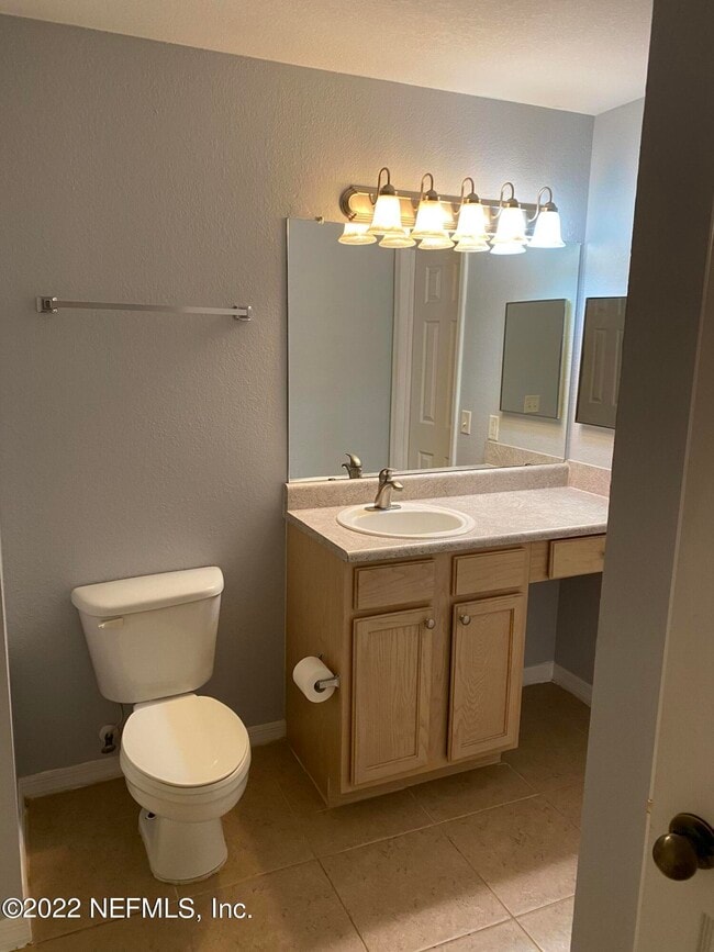 Building Photo - 7800 Point Meadows Dr