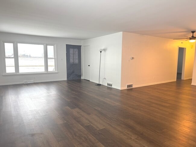 Building Photo - 11268 Faxon Rd