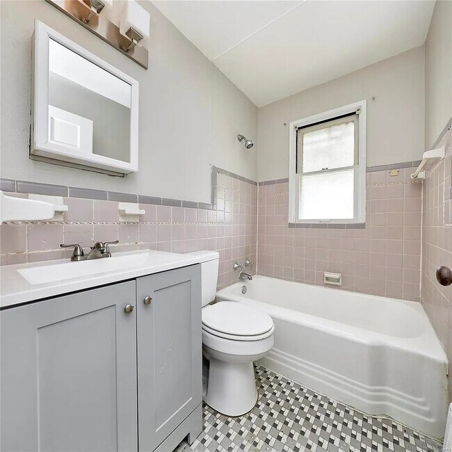 Building Photo - 6108 Eaton Dr