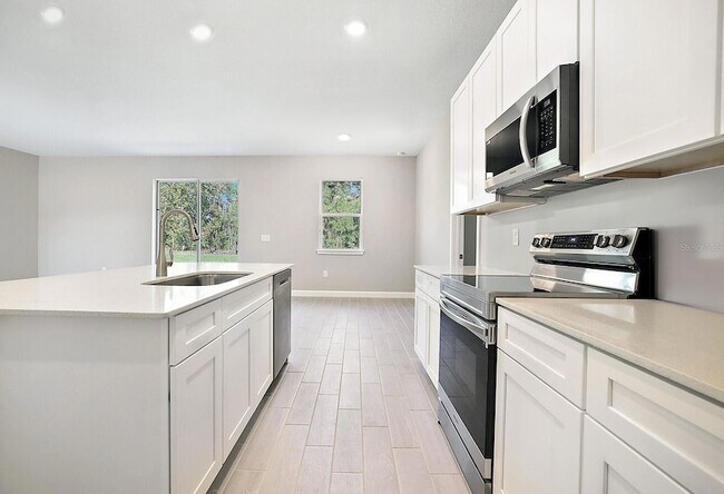 Building Photo - 15890 SW 55th Avenue Rd