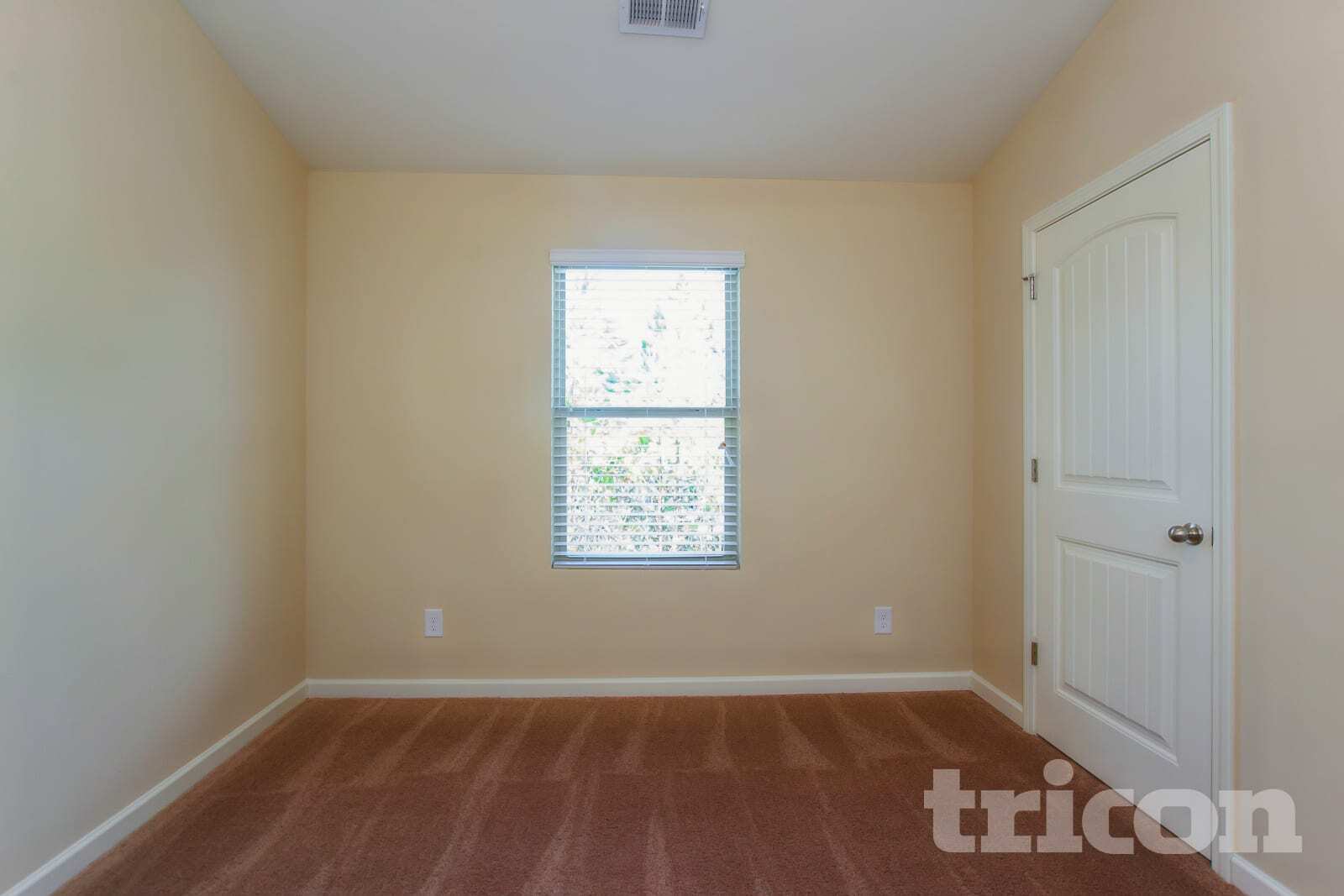 Building Photo - 457 Shady Glen