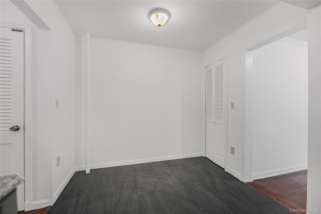 Building Photo - 151 Burhans Ave