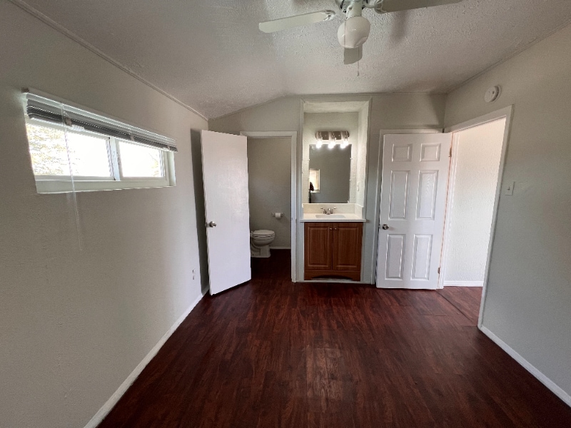 Building Photo - 37632 Yermo Rd