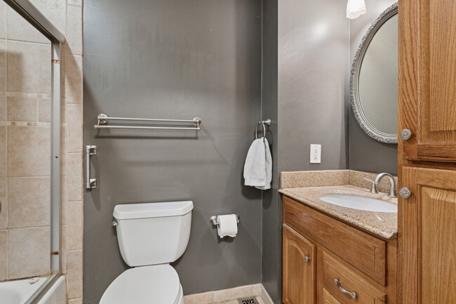 Building Photo - 837 Pahl Rd