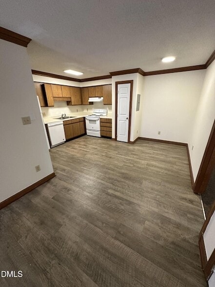 Building Photo - 3530 Ivy Commons Dr