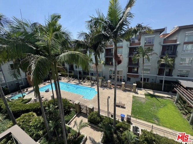 Building Photo - 100 S Alameda St