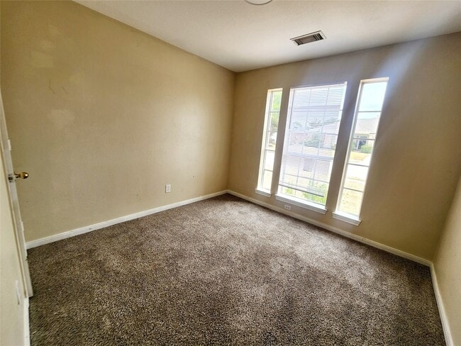 Building Photo - 19722 Ridge Falls Ct