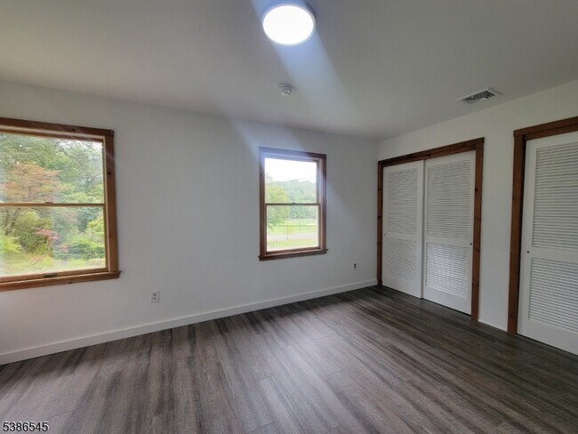 Building Photo - 59 Mendham Ave