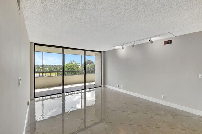 Building Photo - 6372 La Costa Dr