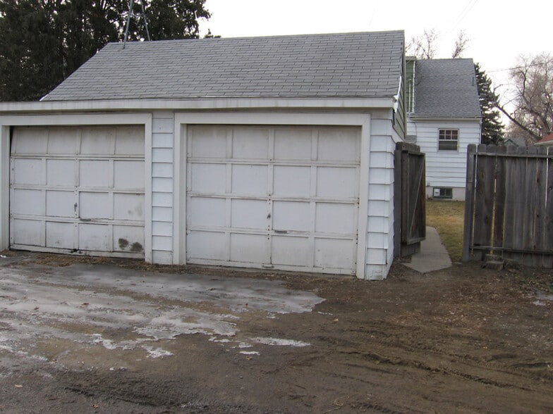 Building Photo - 743 Wyoming Ave