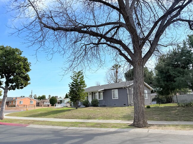 Building Photo - Beautifully Renovated 3-Bedroom Home in Va...