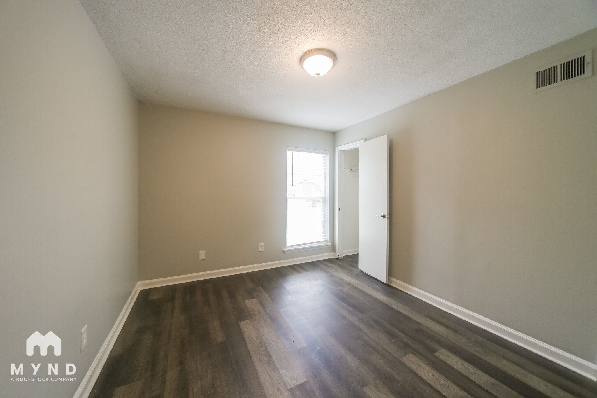 Building Photo - 2695 Shady Grove Dr