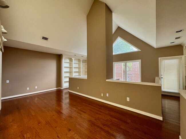 Building Photo - 11862 Taylorcrest Rd