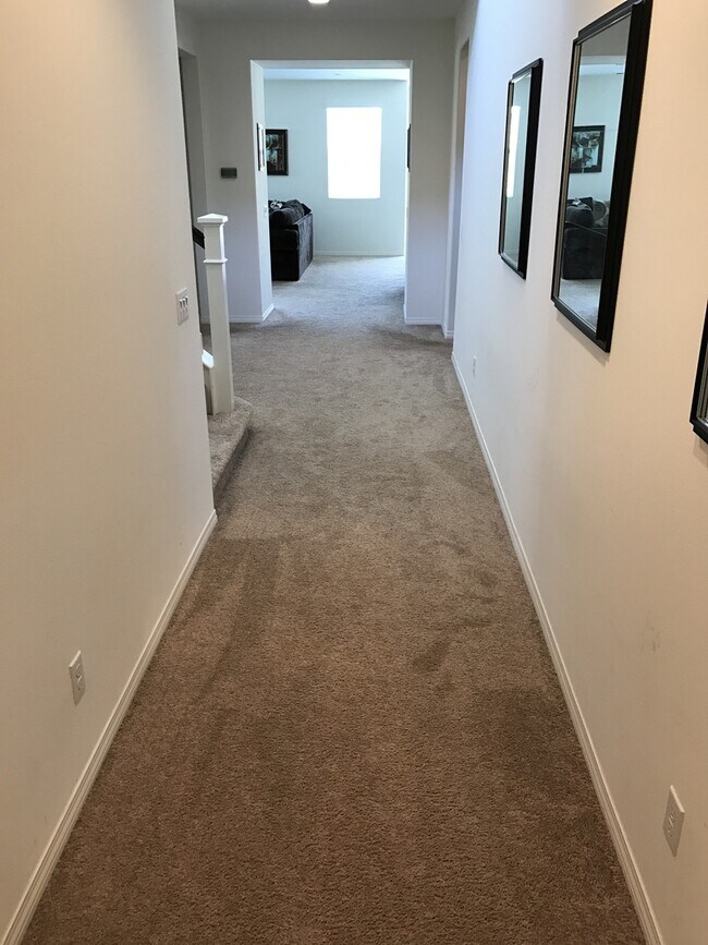 Building Photo - Private large 4 bed NextGen, with double living rooms, kitchens and laundries.