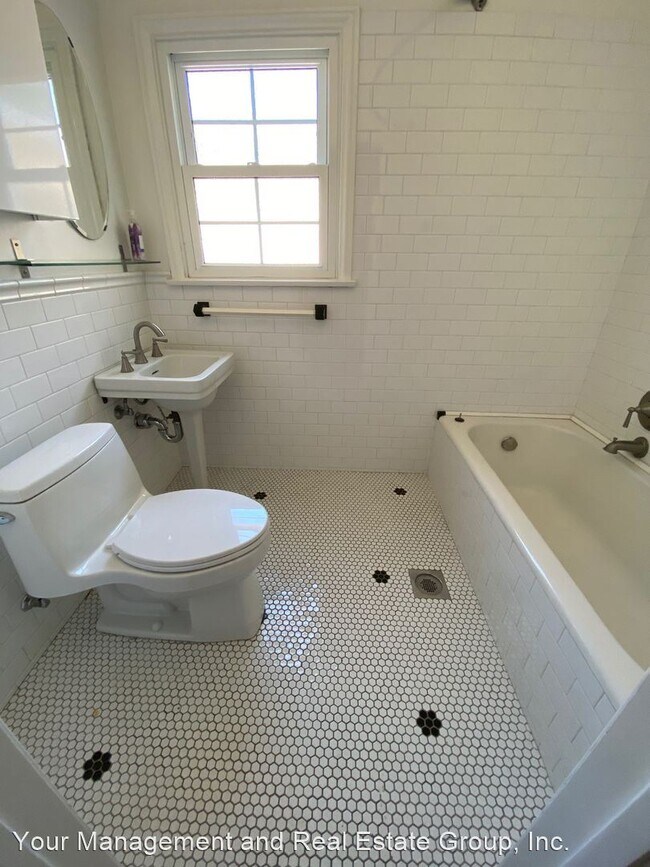 Building Photo - 3 br, 2 bath House - 2821 Avenel St.